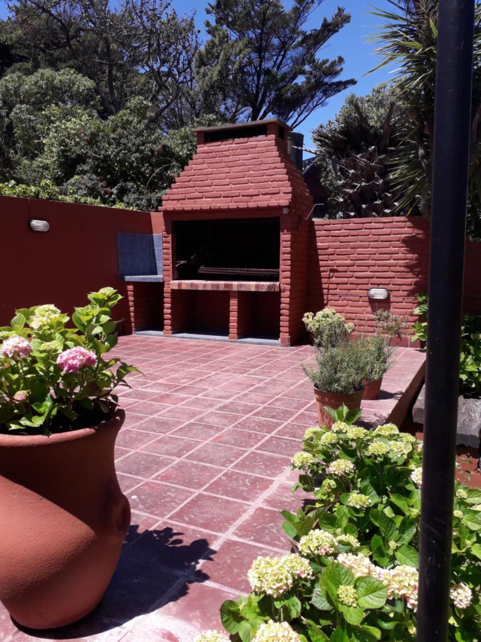 Posada De La Villa Villa Gesell Kültér fotó